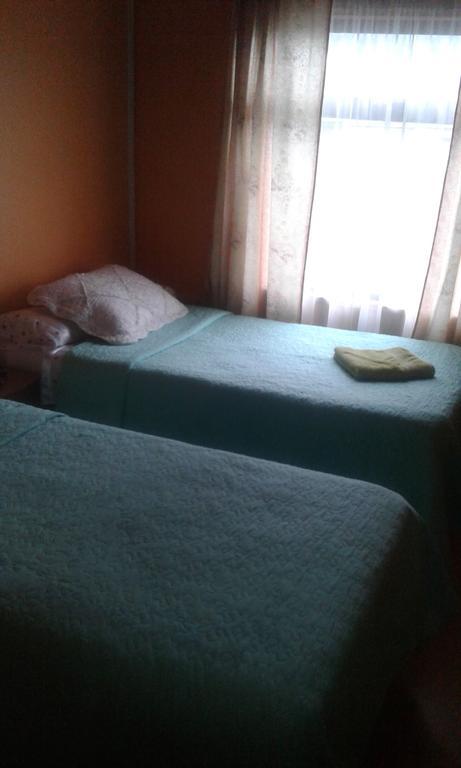Hospedaje Los Cipreses Coyhaique Esterno foto